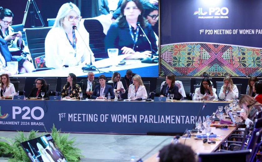 Deputadas destacam avanços legislativos recentes e desafios para os direitos das mulheres