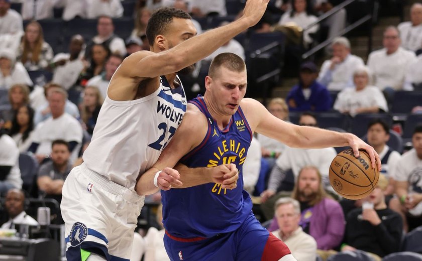 Timberwolves seguram ímpeto dos Nuggets e vencem de novo fora de casa nos playoffs da NBA
