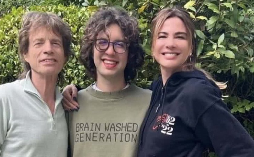 Lucas Jagger abre álbum de viagem para Portugal com o pai, Mick Jagger