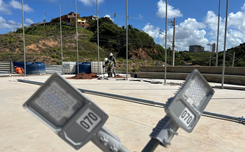Prefeitura revitaliza áreas de convívio de grotas em Maceió e amplia rede de iluminação pública