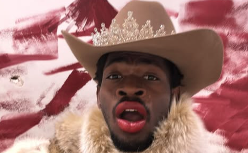 Lil Nas X é detido em Los Angeles e hospitalizado por possível overdose, diz site