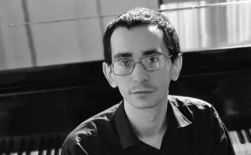 Pianista russo contrário à Guerra na Ucrânia morre na prisão após greve de fome