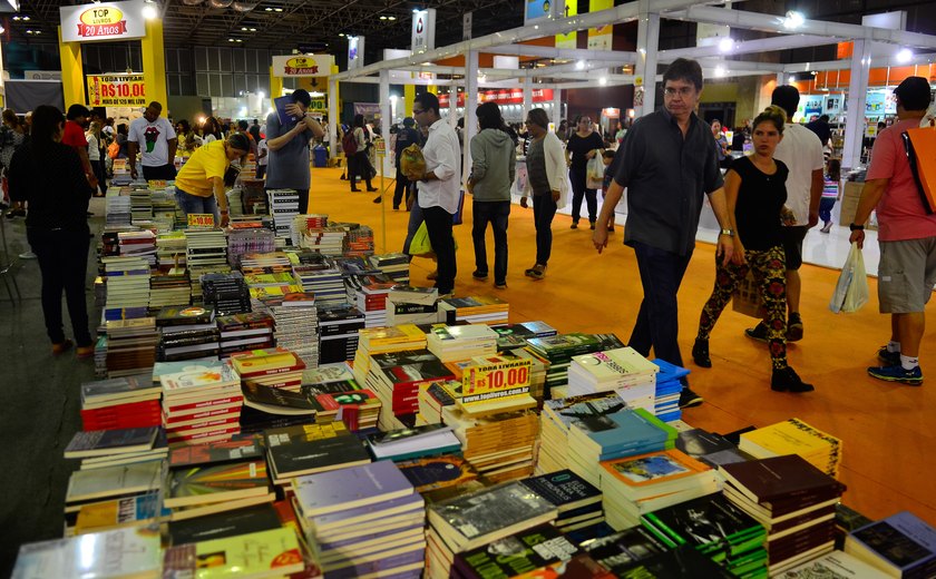 Primeiro fim de semana indica que esta edição da Bienal do Livro pode ser a maior de todos os tempos