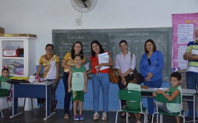 Consultora do IICA visita escola da rede municipal de ensino público de Palmeira