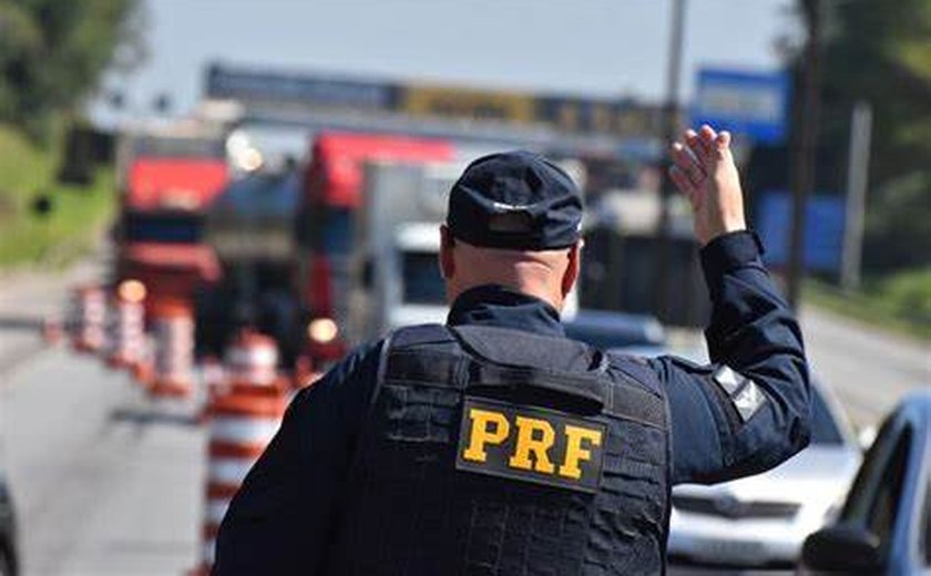 Homem é preso pela PRF por receptação, em Palmeira dos Índios