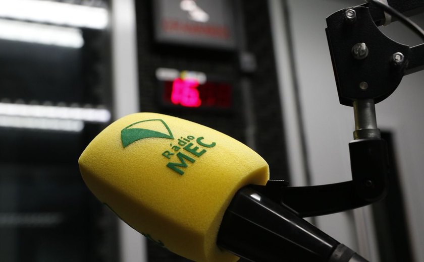 Rádio MEC celebra centenário com programação especial