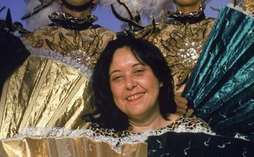 Morre Rosa Magalhães aos 77 anos; escolas de samba lamentam e prestam homenagem para carnavalesca