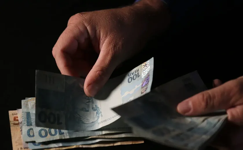 Birôs de crédito suspenderão negativação de dívidas no RS por 60 dias, diz ANBC