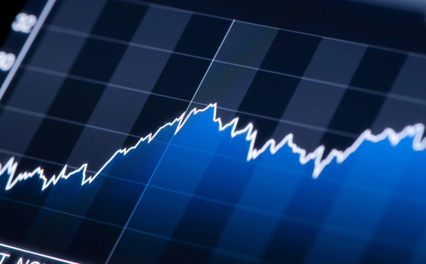 Cautela com cenário eleitoral e crise no Reino Unido elevam taxas futuras