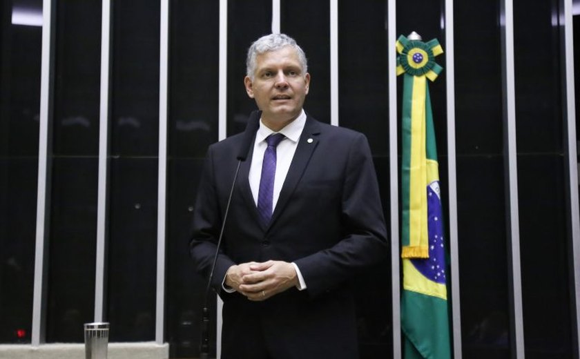 Câmara aprova projeto que aumenta pena para abandono de idoso ou pessoa com deficiência