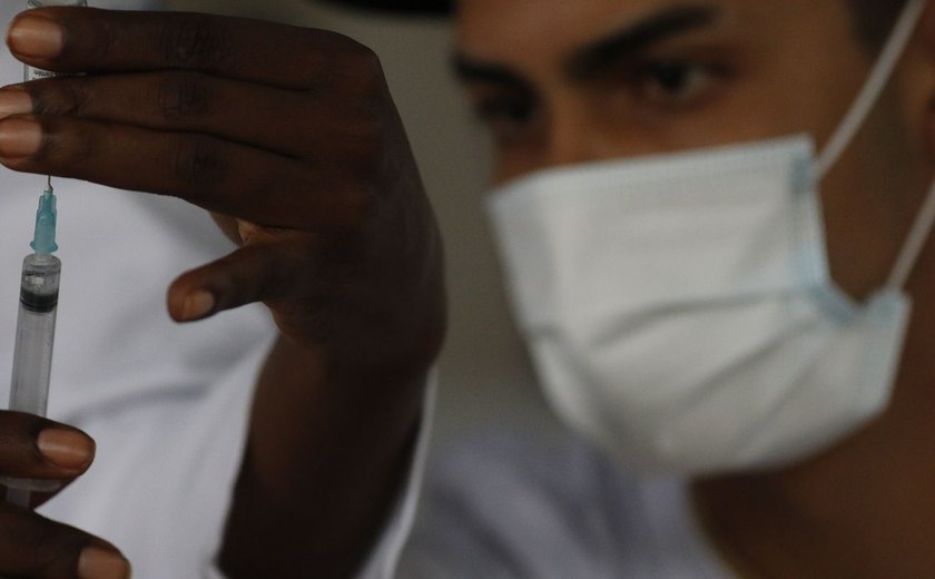 Cidades brasileiras têm queda no IDH na pandemia com recuos na expectativa de vida e frequência escolar, aponta ONU