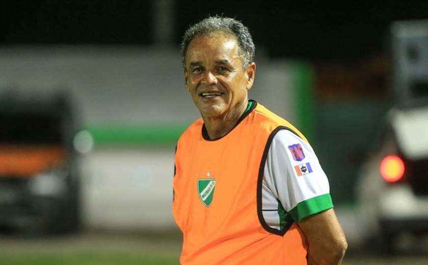 Após eliminação na Copa do Brasil, Roberval Davino deixa o Murici