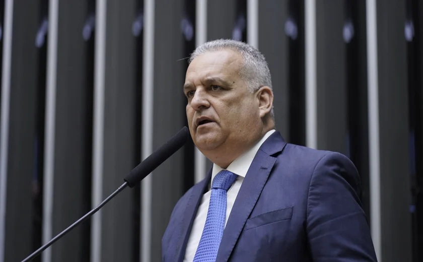 Alfredo Gaspar vota contra aumento do IOF e Câmara derruba imposto que penalizava o cidadão