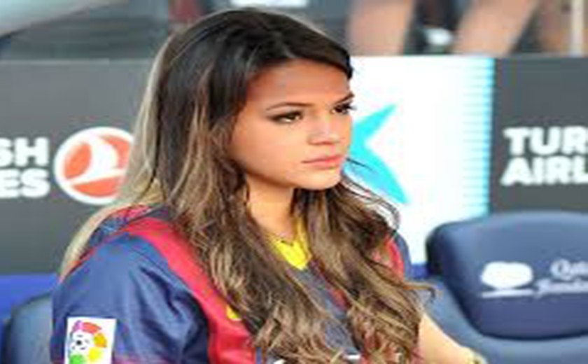 Após treino do Barcelona, Neymar posta foto com Bruna Marquezine: ‘Ela chegou’