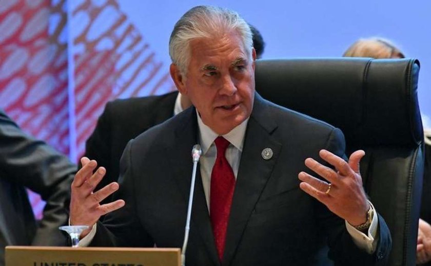 Tillerson diz que EUA e Rússia podem resolver problemas e aliviar tensão