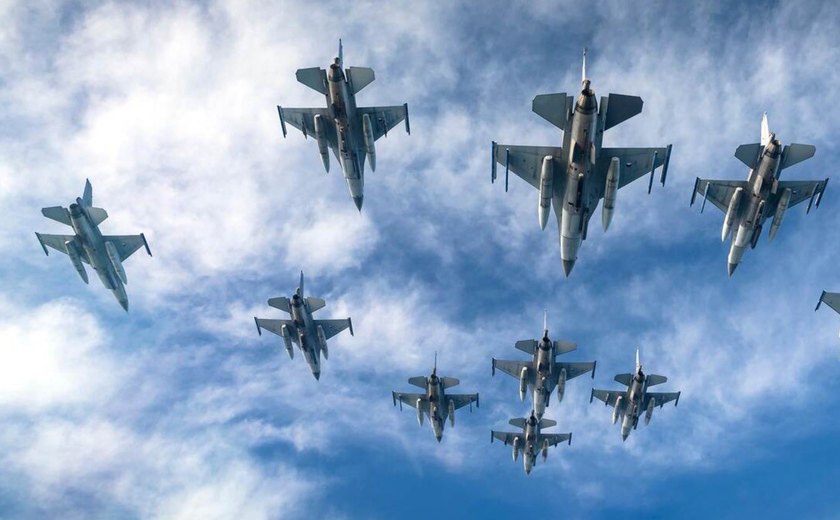 Aliados da Otan enviam primeiros caças F-16 para guerra na Ucrânia