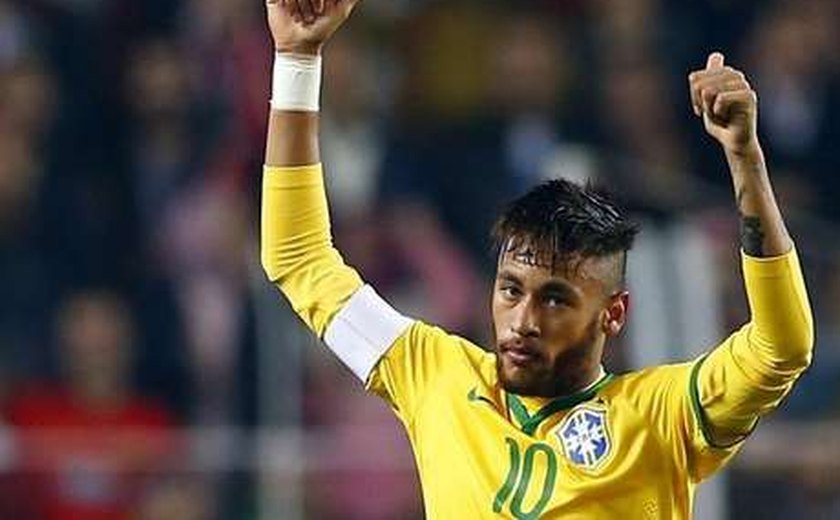 Brasil vence Turquia com dois gols de Neymar e é aplaudido em Istambul