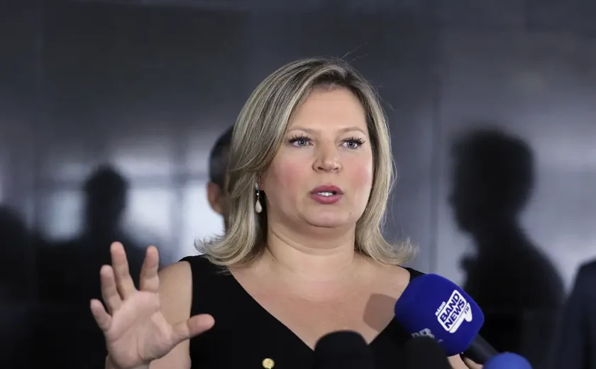 'Toc, toc, toc': Joice Hasselmann posta discurso que virou meme após Bolsonaro e aliados serem alvo da PF