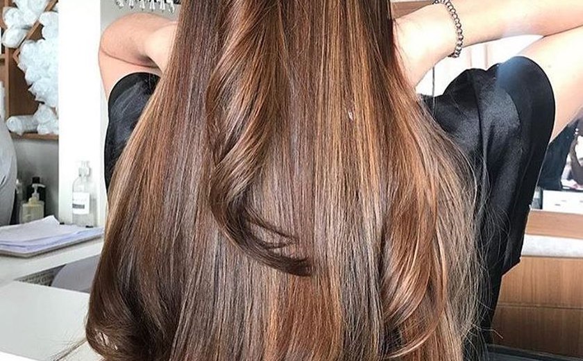 O que é biotina e como consumi-la para deixar o cabelo fortalecido e saudável, segundo orientações de Harvard