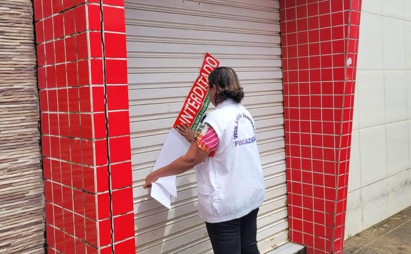 Vigilância Municipal interdita farmácia e passaporte por irregularidades sanitárias