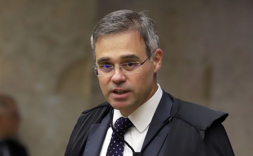 Mendonça retoma voto sobre responsabilização das redes sociais