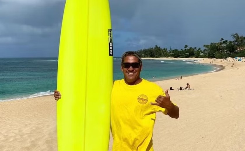 Mulher de ator de 'Piratas do Caribe' morto em ataque de tubarão quebra silêncio