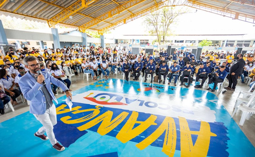 Escola 10: Caravana da Educação reúne comunidade escolar em trocas de experiência em AL