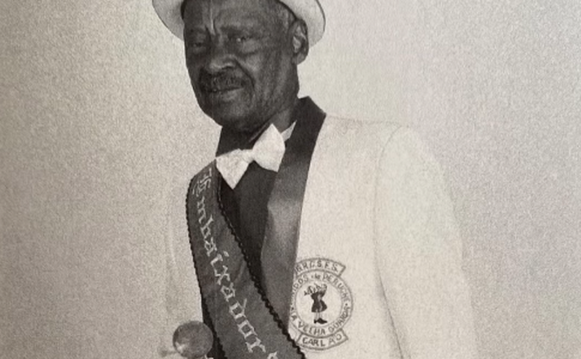 Morre Seo Carlão do Peruche, último dos baluartes do carnaval de São Paulo, aos 94 anos