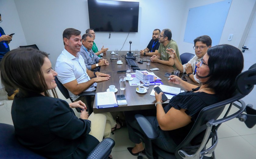 Instituto de Tecnologia e Secretaria de Educação discutem implantação do sistema SIGEDUC