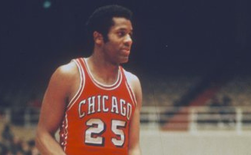 Morre Chet Walker, ídolo do Chicago Bulls e Philadelphia 76ers, aos 84 anos