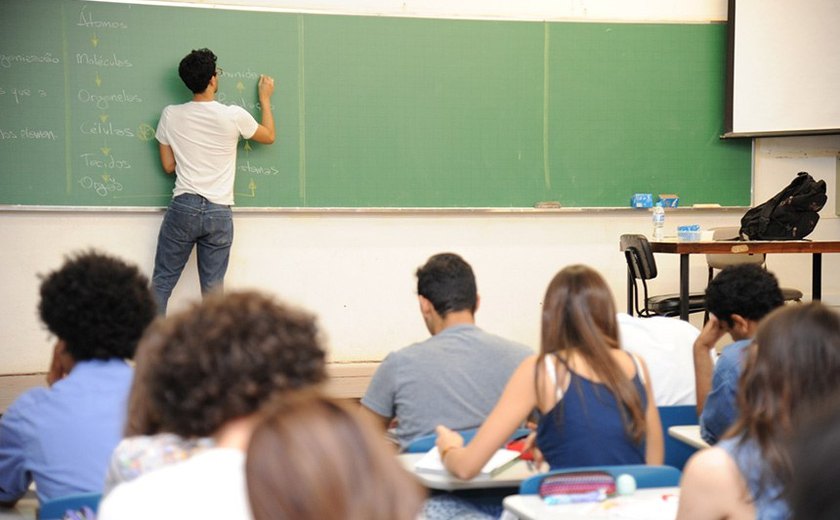 Por falta de professores, curso da USP terá 11 disciplinas a menos