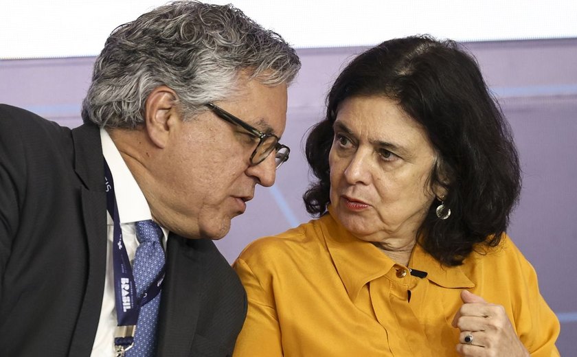 Lula decide substituir Nísia por Padilha no Ministério da Saúde