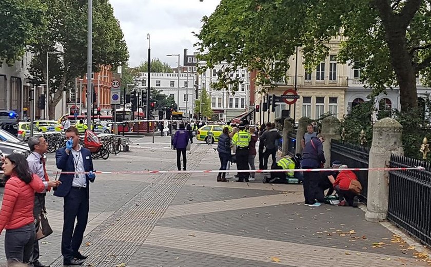 Atropelamento em Londres deixou 3 feridos; suspeito não colabora com a polícia