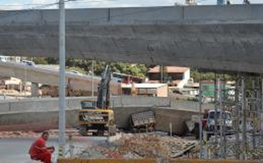 Falha em projeto causou queda de viaduto em Belo Horizonte, diz construtora