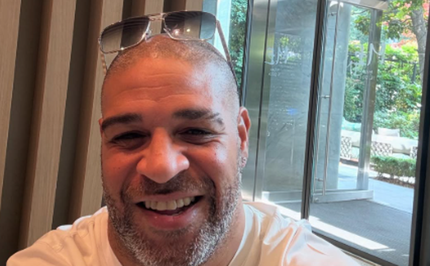 'Com a cabeça que eu tenho hoje, teria ganhado a Bola de Ouro', acredita Adriano Imperador