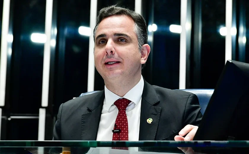 Pacheco viaja com Alcolumbre em voo da FAB para Roma, onde fará palestra com Wesley Batista