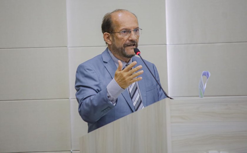 Vereador Cleber Costa faz Moção a candidato de Maceió ao tirar nota máxima na redação do Enem em Alagoas