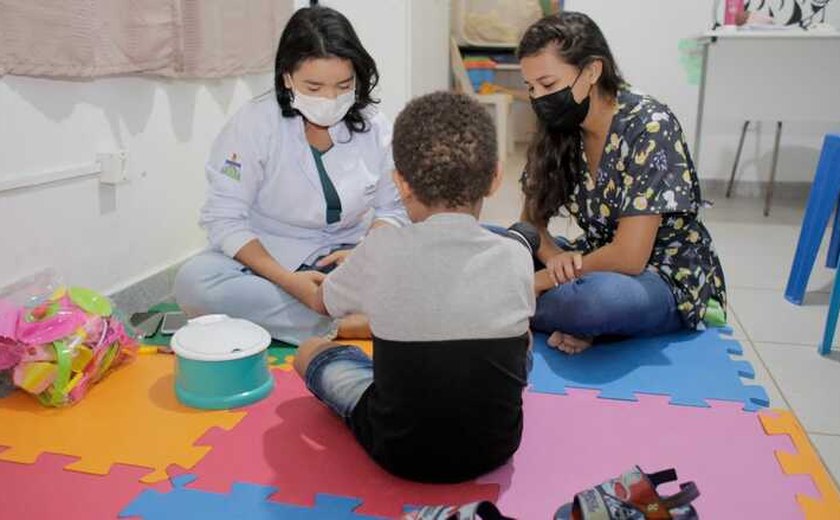 Projeto Cantinho do Autismo prioriza atendimento de crianças com TEA em Coruripe