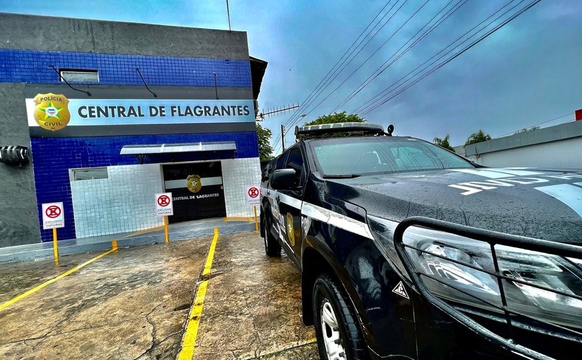 Após tentar fugir de abordagem policial, jovem é preso por tráfico de drogas em Rio Largo