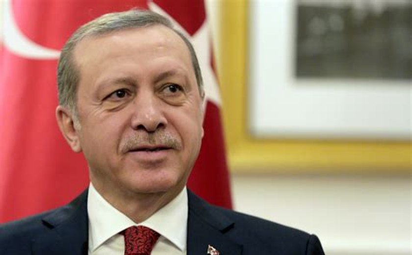 Erdogan pede que população troque euro, dólar e ouro por liras na Turquia