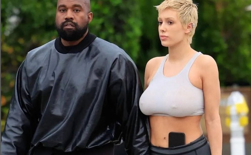 Pais de Bianca Censori ficam 'angustiados' após foto da filha com roupa transparente ao lado de Kanye West