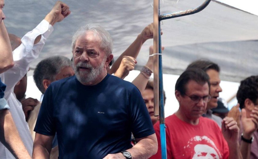 TRF-4 manda soltar Lula e suspende execução de pena com habeas corpus
