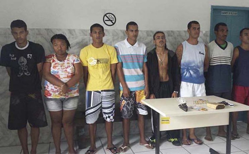 Oito são presos durante ação policial em Santana