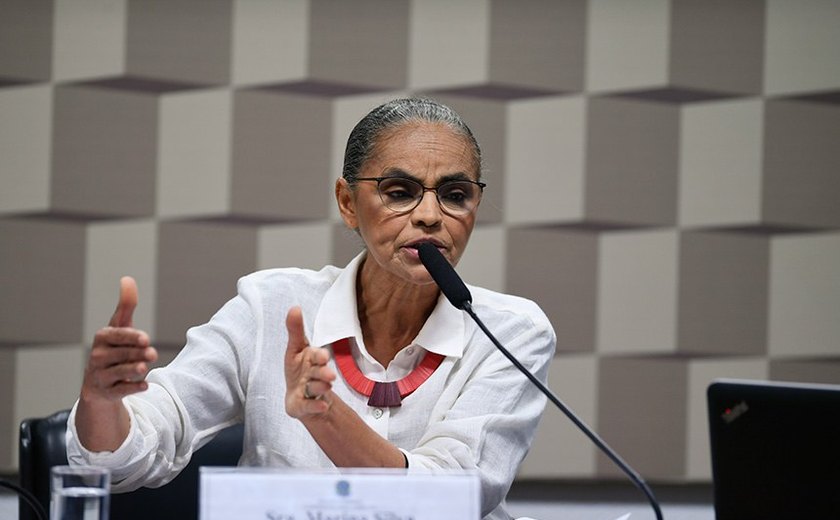 Marina Silva defende ação do governo contra garimpo ilegal em depoimento à CPI das ONGs