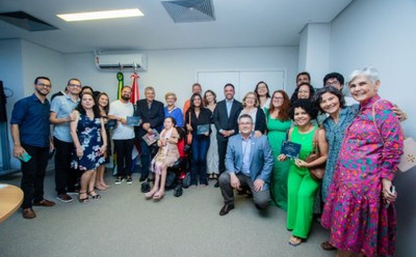 Estudantes da pós da Ufal recebem Prêmio de Excelência Acadêmica da Fapeal