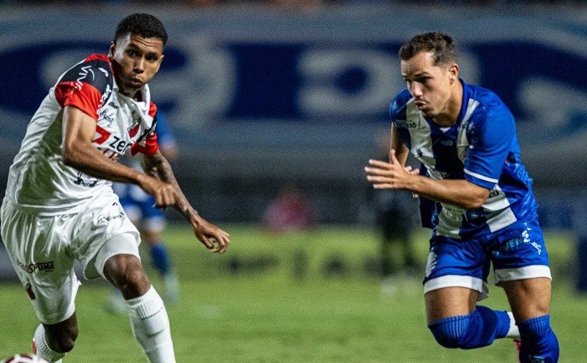 CSA encara a Ponte Preta no Rei Pelé com mudanças na escalação