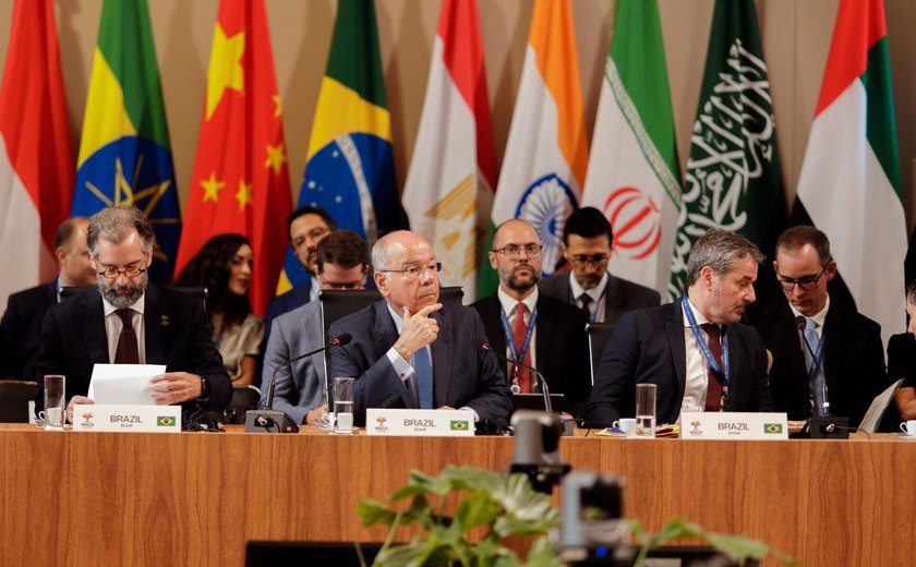 'Nosso papel como grupo é mais vital do que nunca', diz Mauro Vieira ao abrir reunião do BRICS