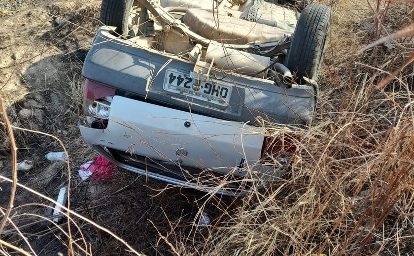 Homem morre após capotar com carro na AL-220 em São José da Tapera