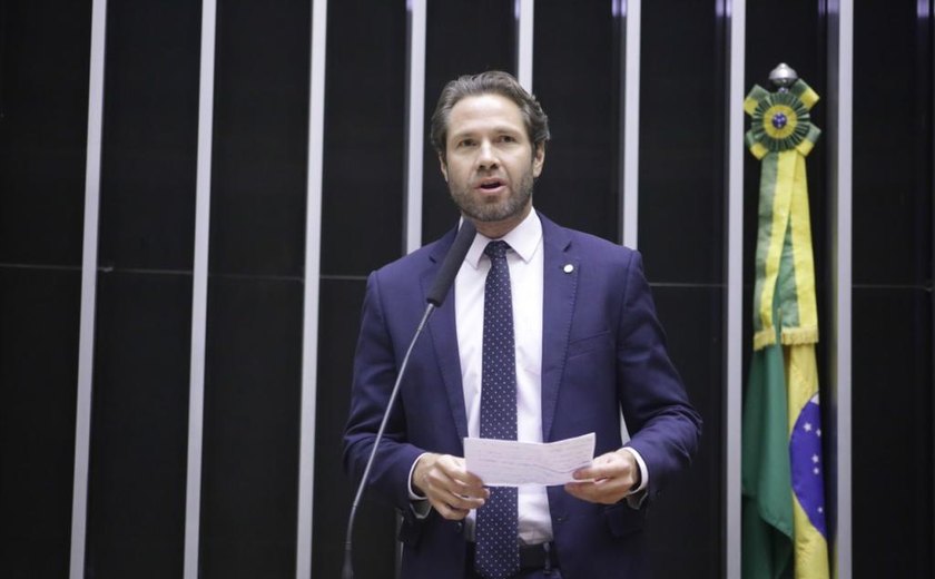 Pedro Vilela quer medida para auxiliar comerciantes afetados pelas recentes chuvas no estado