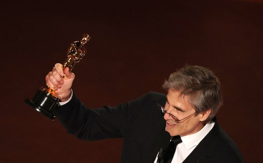 Ainda Estou Aqui faz história e traz primeiro Oscar do Brasil